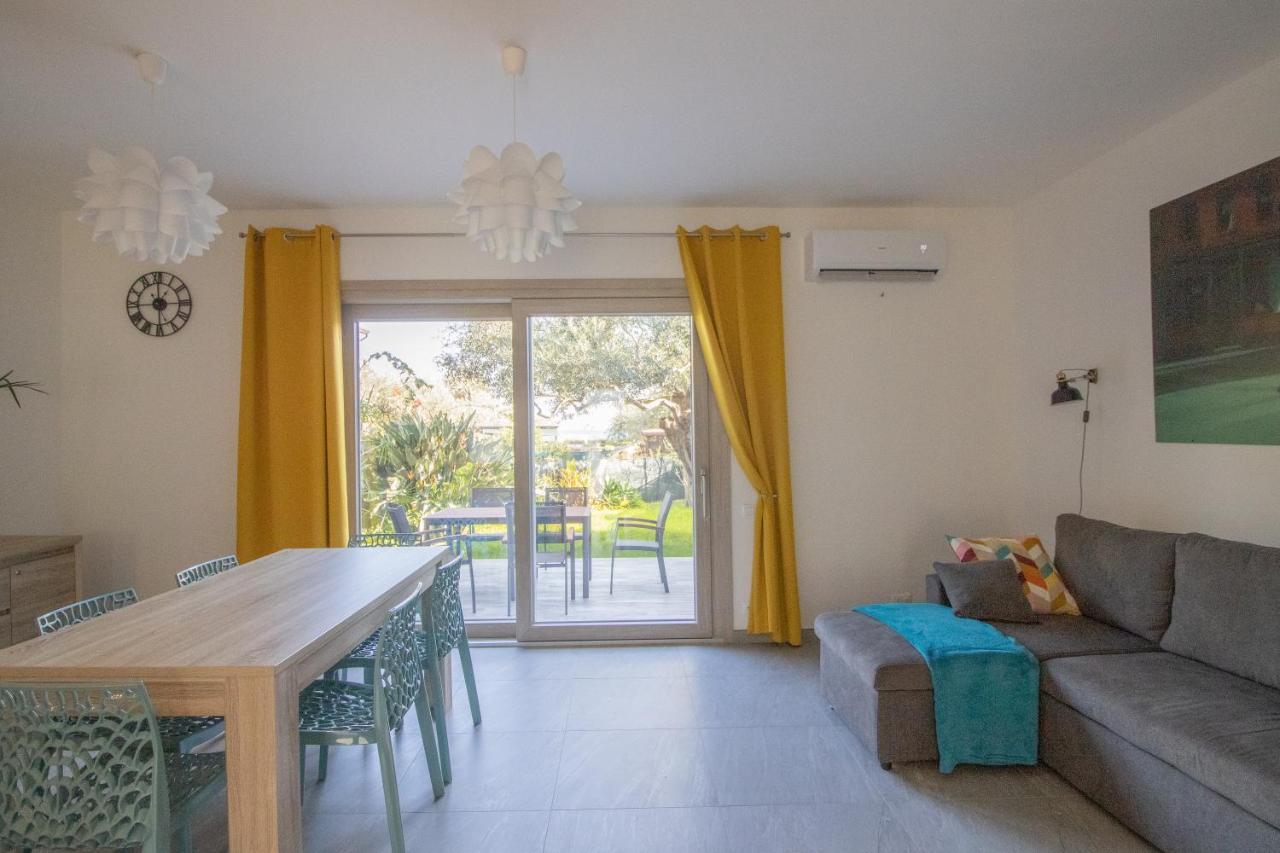 Domek Villa A 100Mt Dalla Spiaggia Capoterra Eksteriør billede