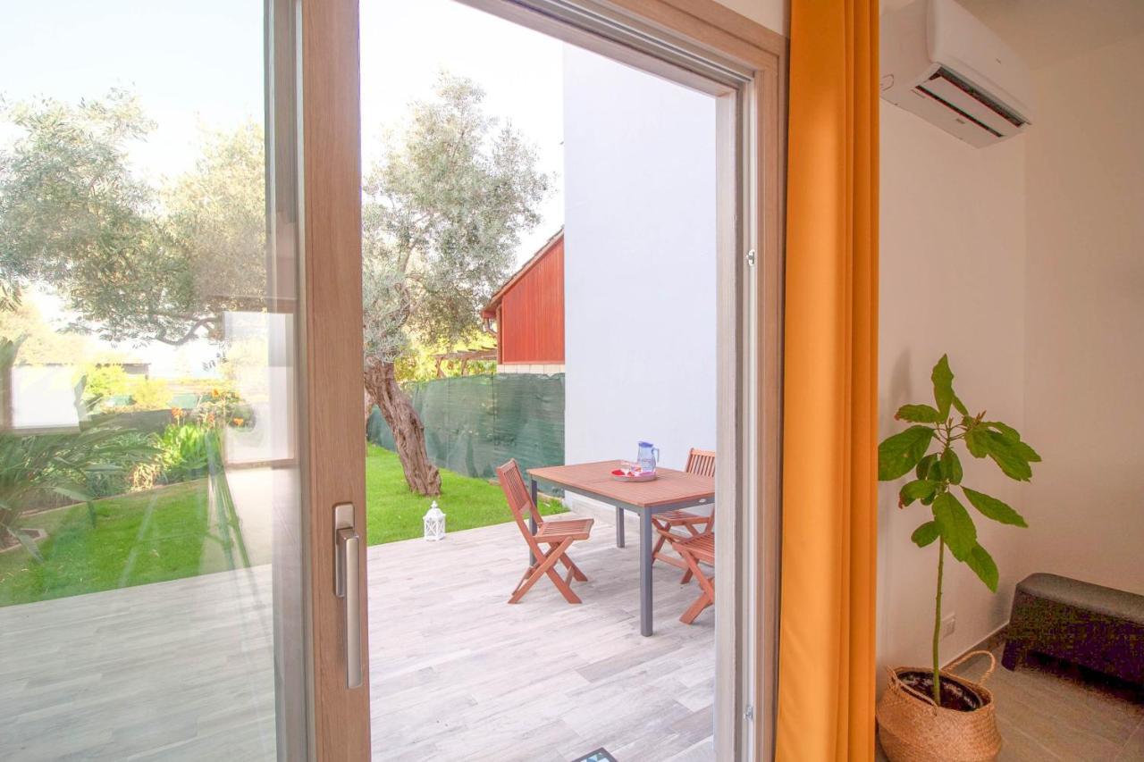 Domek Villa A 100Mt Dalla Spiaggia Capoterra Eksteriør billede